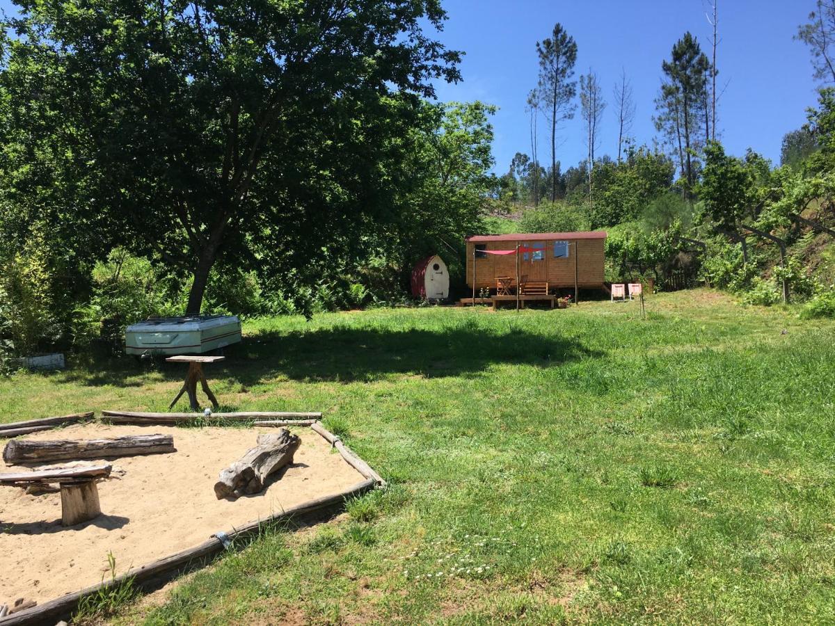 Rosa The Cosy Cabin - Gypsy Wagon - Shepherds Hut, River Views Off-Grid Eco Living Pedrogao Grande Exterior foto