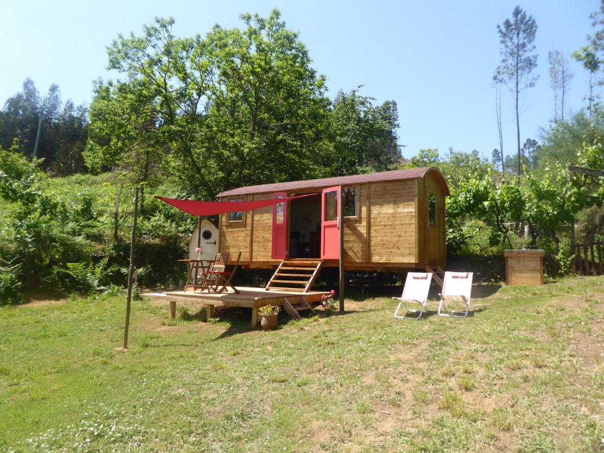 Rosa The Cosy Cabin - Gypsy Wagon - Shepherds Hut, River Views Off-Grid Eco Living Pedrogao Grande Exterior foto